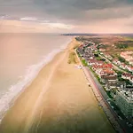 Stylish Zeedijk Sea Escape Apartment Knokke-Heist