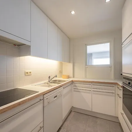 Stylish Zeedijk Sea Escape Knokke-Heist