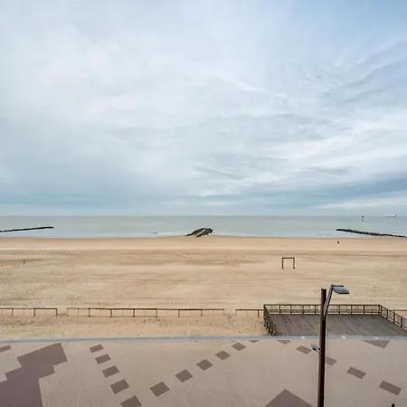 Stylish Zeedijk Sea Escape *