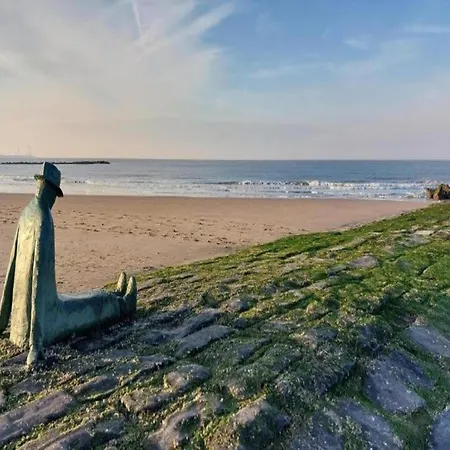 Stylish Zeedijk Sea Escape