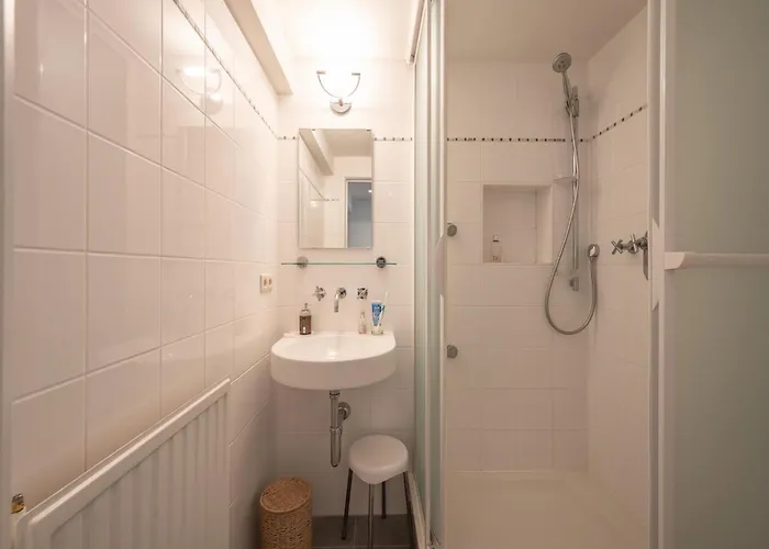 Stylish Zeedijk Sea Escape Apartment