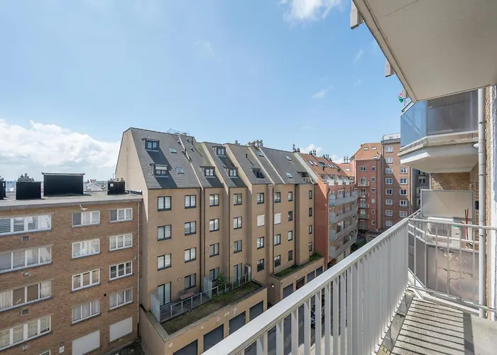 Stylish Zeedijk Sea Escape Apartment